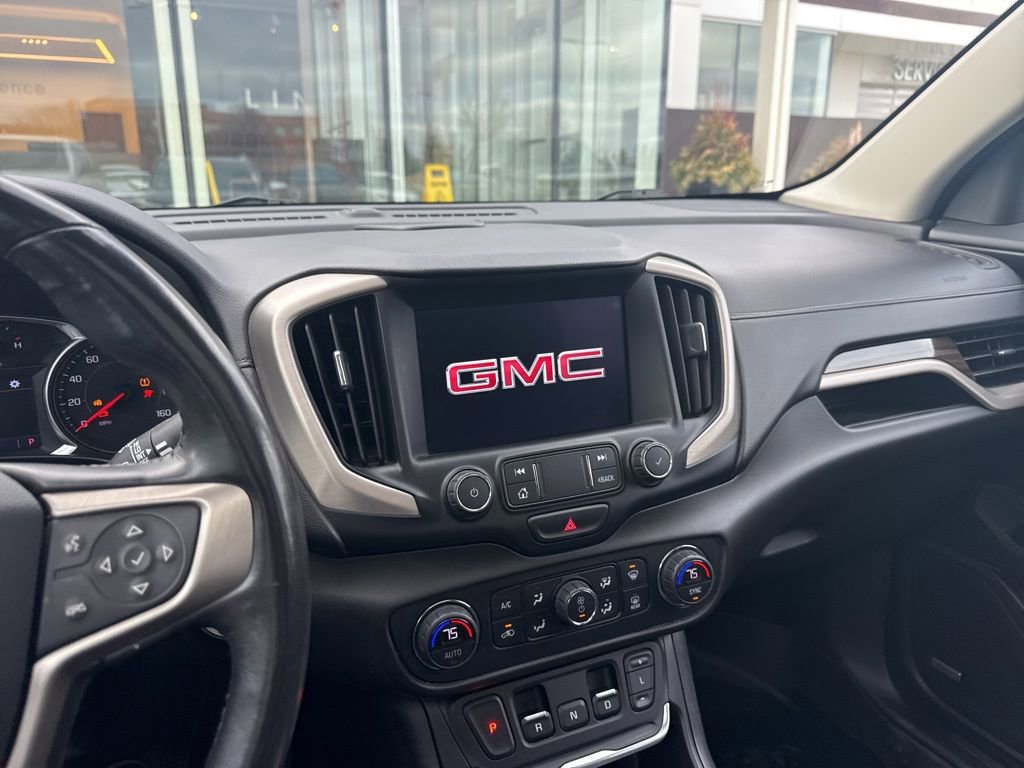 Used 2020 GMC Terrain Denali w/ Denali Premium Package AWD/4WD image 12