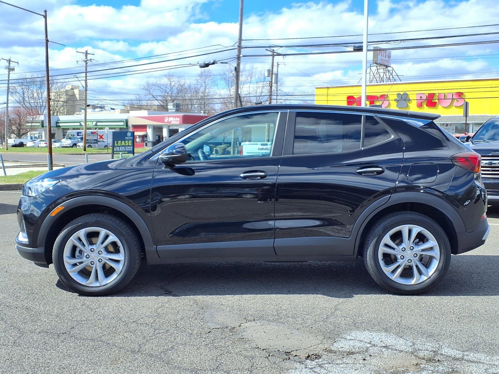 Certified 2023 Buick Encore GX Preferred w/ Cold Weather Comfort Package image 7