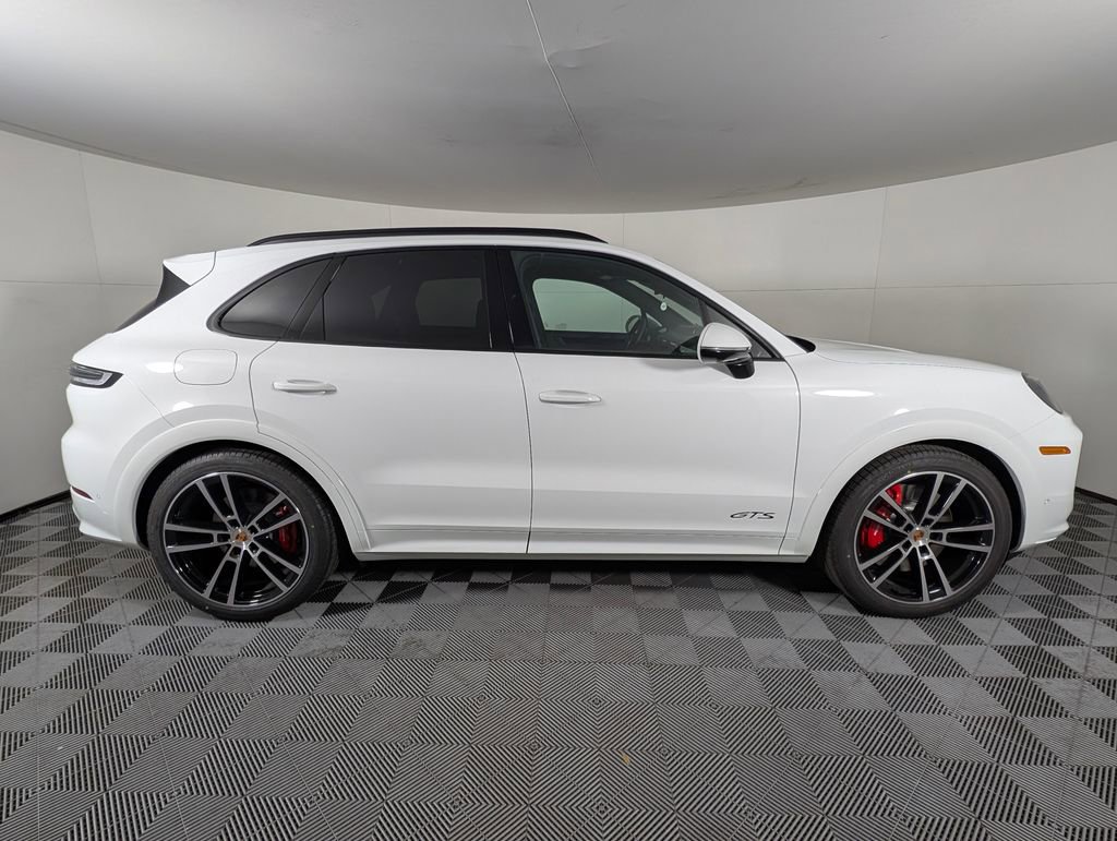 New 2026 Porsche Cayenne GTS image 8