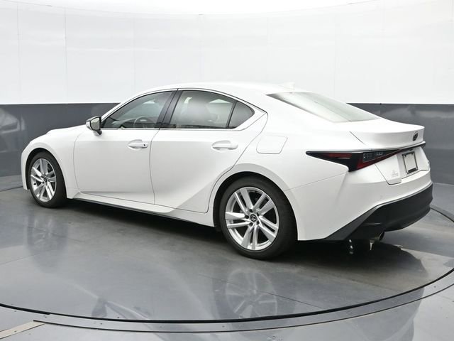 Used 2023 Lexus IS 300 w/ Comfort Package RWD image 6