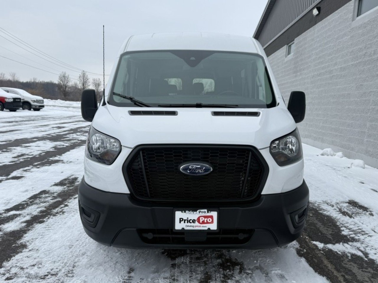 Used 2024 Ford Transit 350 XL image 2