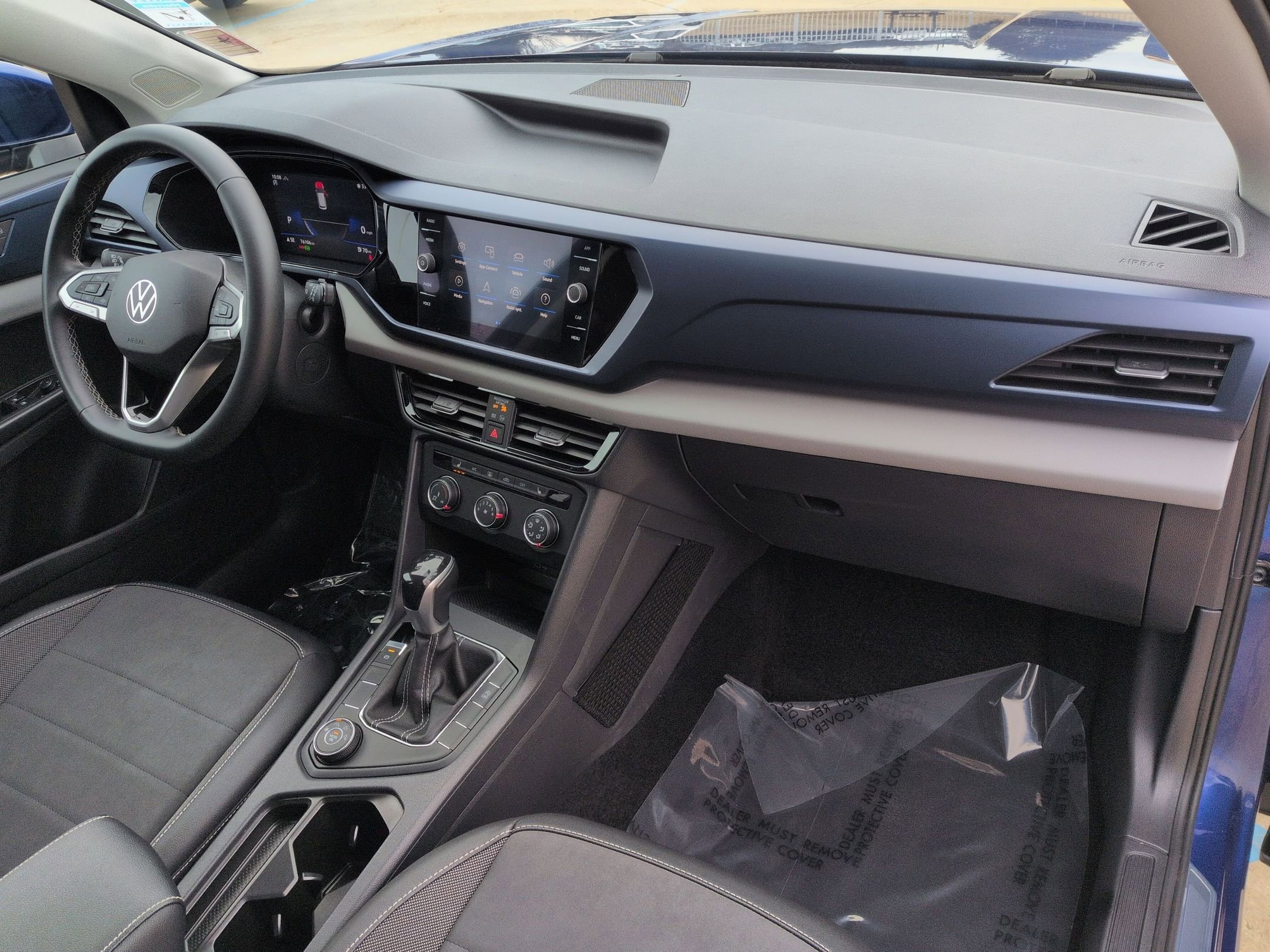 Used 2022 Volkswagen Taos SE image 29