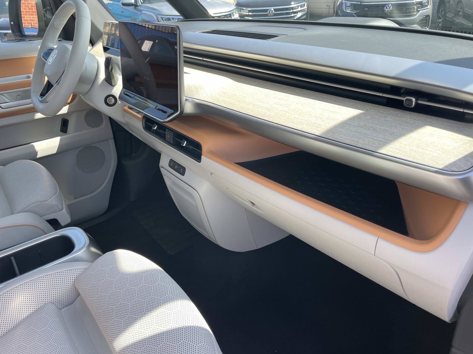 Certified 2025 Volkswagen ID. Buzz 1st Edition RWD image 30
