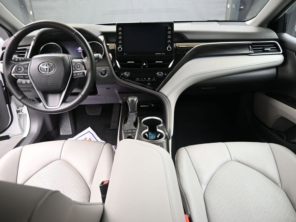 Used 2023 Toyota Camry XLE w/ Cold Weather Package image 18