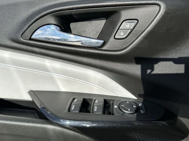 Used 2025 Chevrolet Trax LT image 23