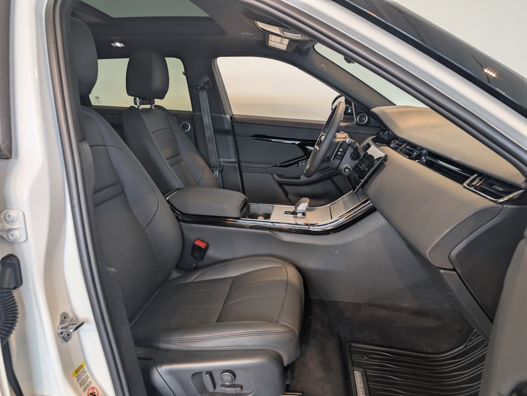 Used 2025 Land Rover Range Rover Evoque S image 29