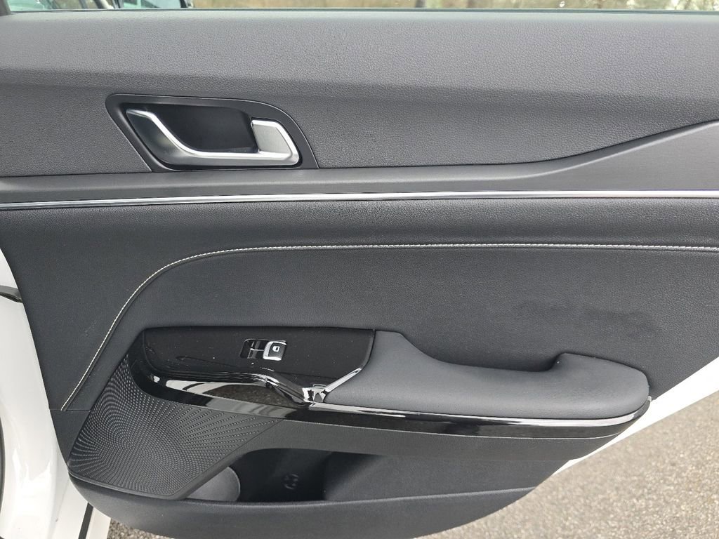 Used 2025 Kia K5 GT-Line w/ GT-Line Premium Package image 22