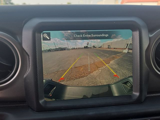 Used 2023 Jeep Gladiator Sport AWD/4WD image 17