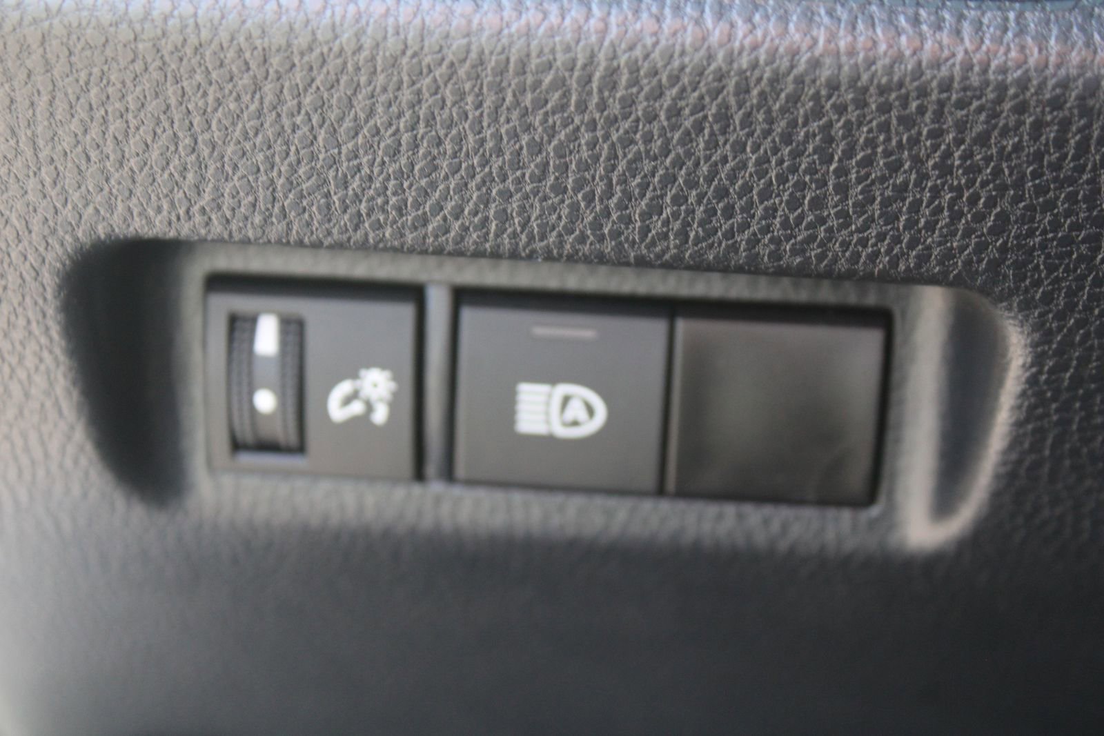 Used 2024 Toyota RAV4 XLE AWD/4WD image 24