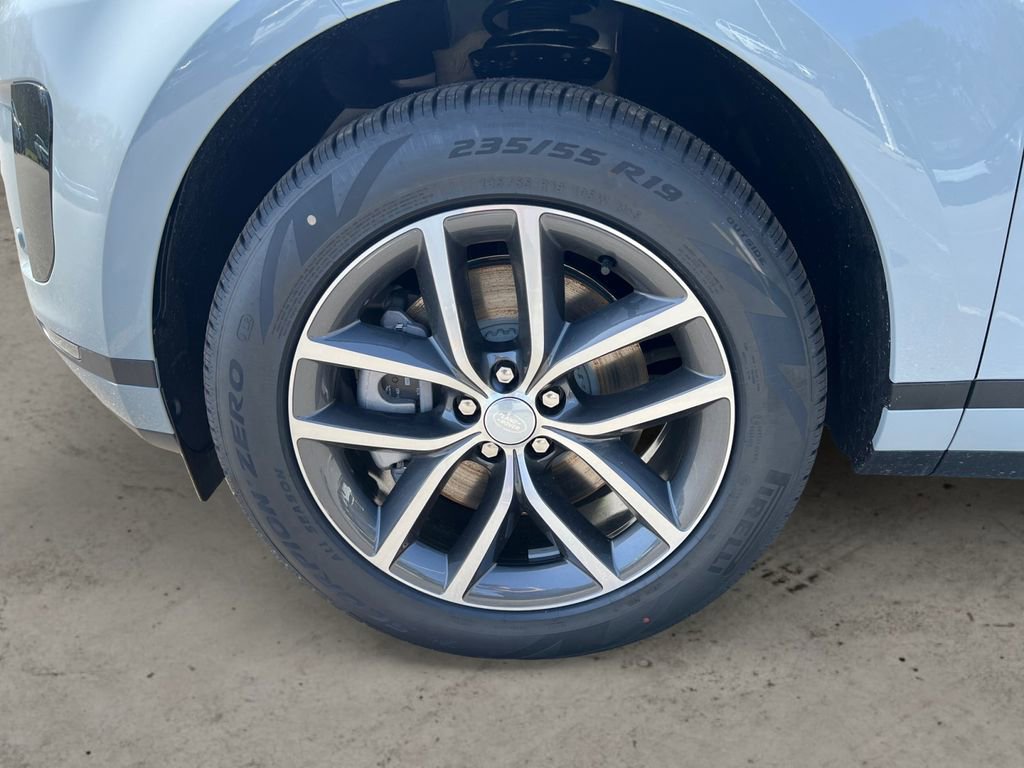 New 2026 Land Rover Range Rover Evoque S image 9