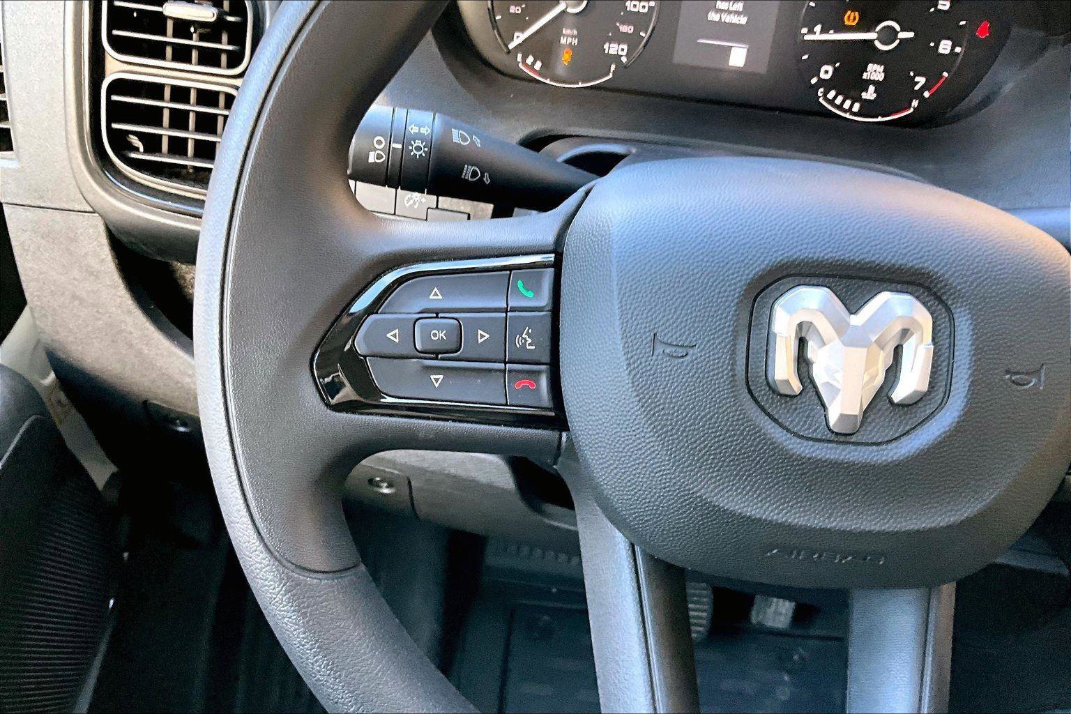 Used 2025 RAM ProMaster 2500 w/ Convenience Group image 19