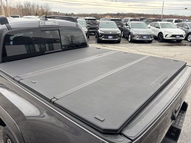Used 2023 Toyota Tacoma Limited image 15