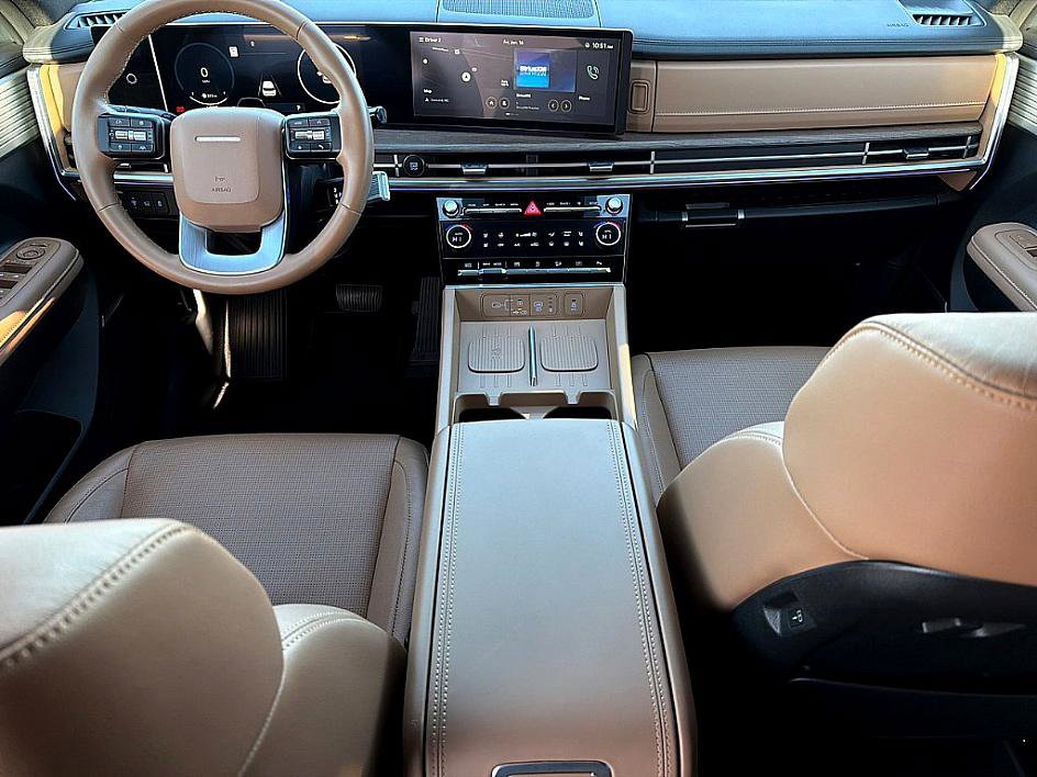 Used 2025 Hyundai Santa Fe Limited image 7