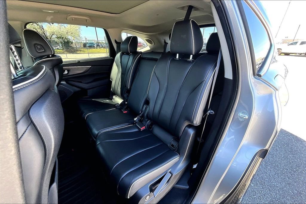 Used 2023 Acura MDX w/ Advance Package AWD/4WD image 36