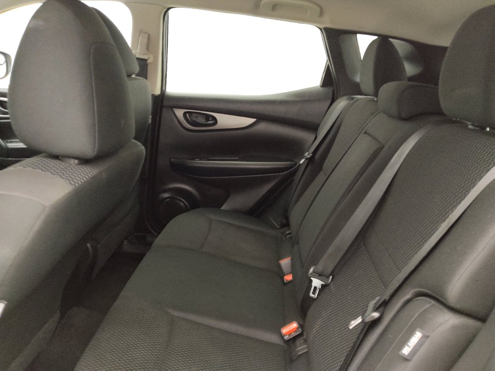 Used 2020 Nissan Rogue Sport S w/ Appearance Package FWD image 18