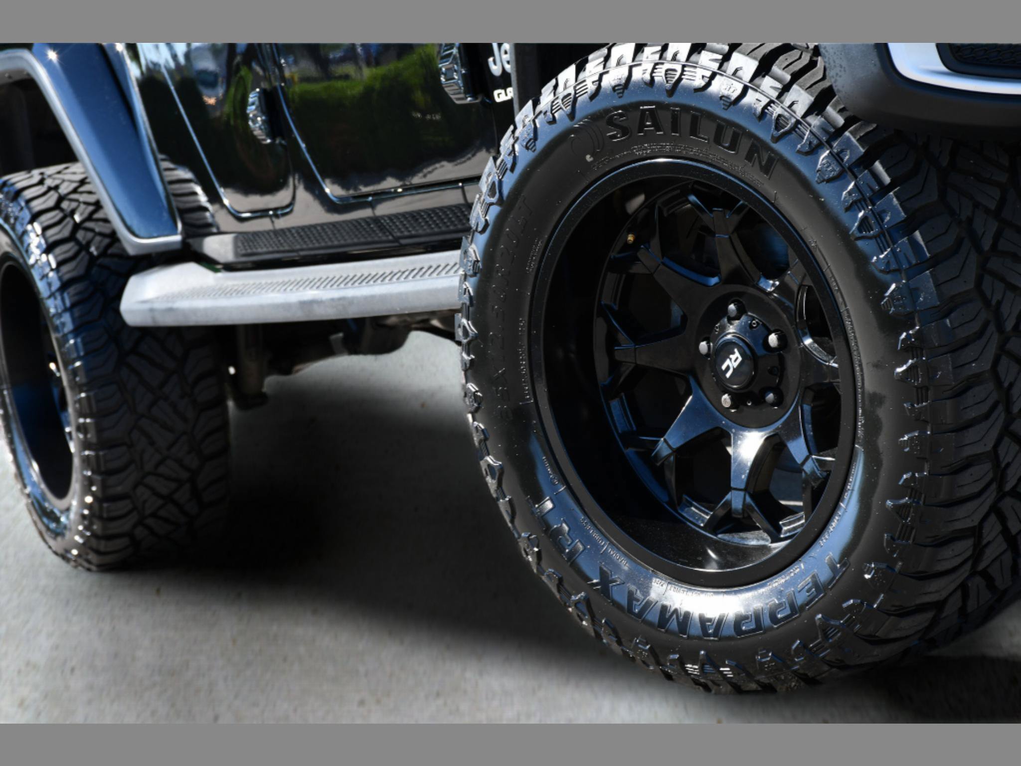Used 2021 Jeep Gladiator Overland w/ Popular Equipment Package AWD/4WD image 11