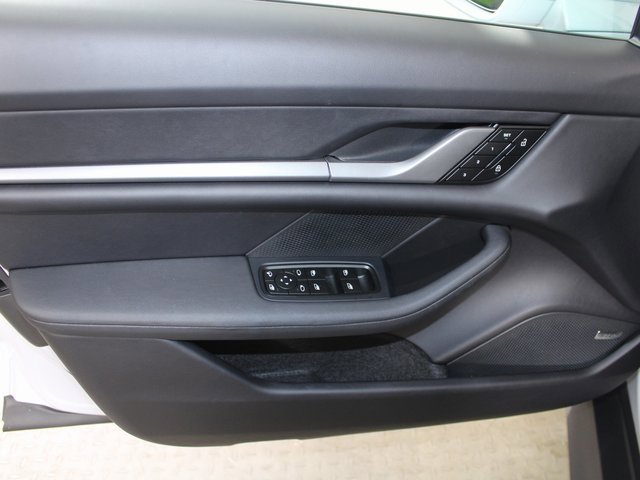 New 2025 Porsche Taycan image 20