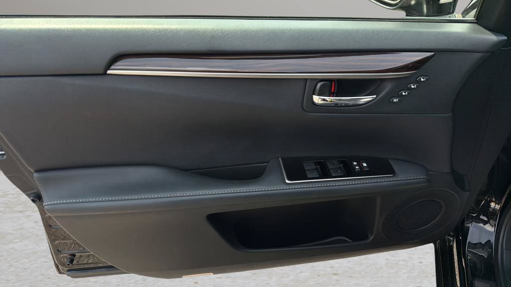 Used 2016 Lexus ES 350 w/ Luxury Package w/Wood Trim FWD image 10