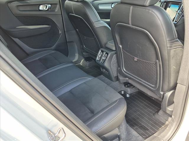 Used 2022 Volvo XC40 T5 R-Design w/ Advanced Package AWD/4WD image 20