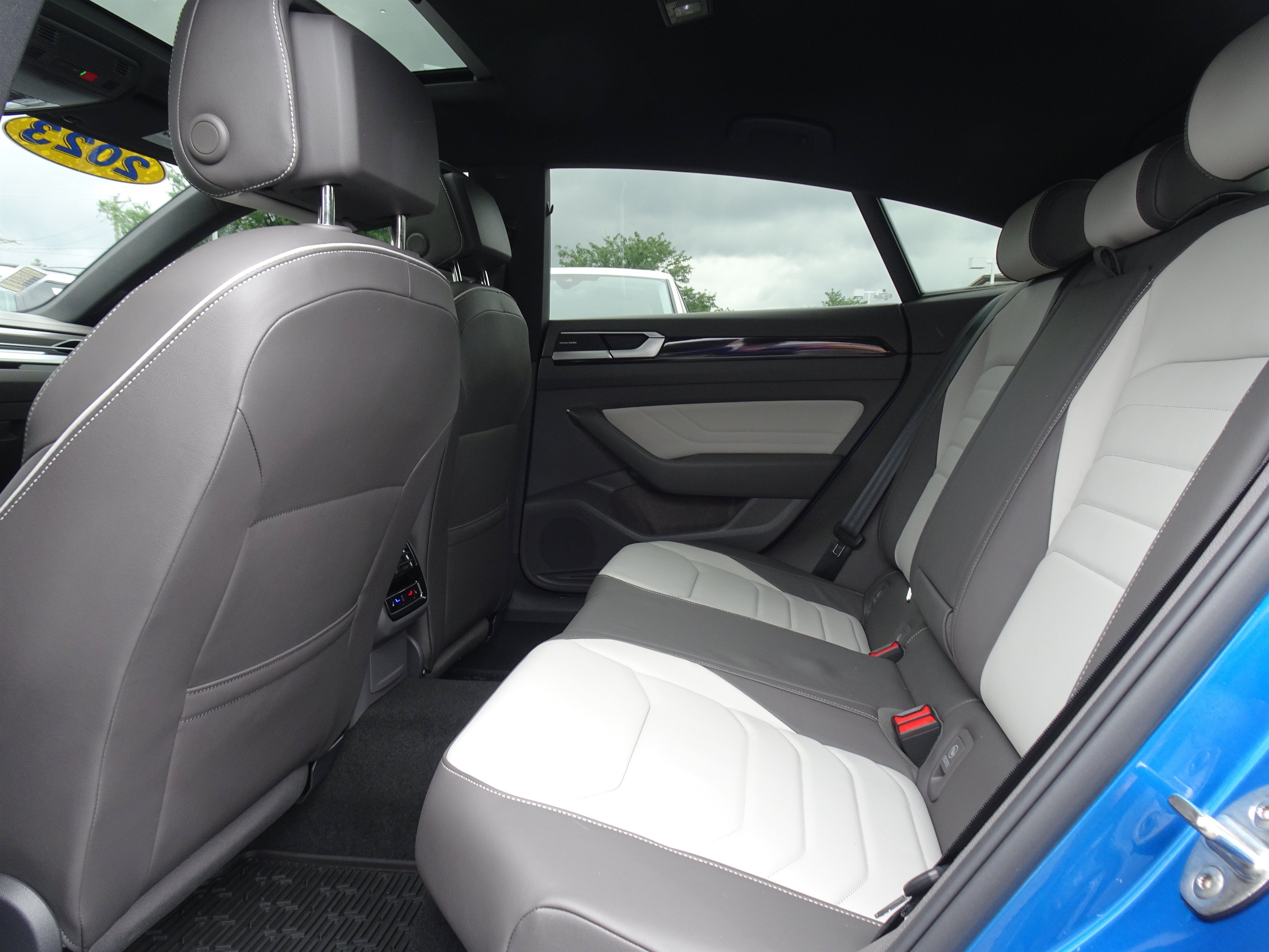 Used 2023 Volkswagen Arteon SEL Premium AWD/4WD image 12