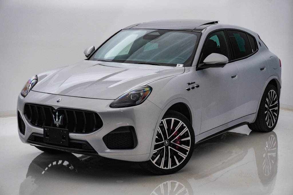 Certified 2023 Maserati Grecale Modena AWD/4WD image 3