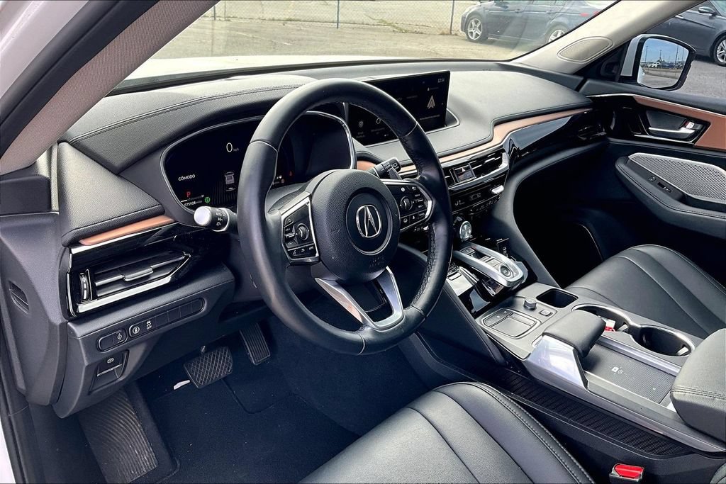 Used 2022 Acura MDX FWD image 16