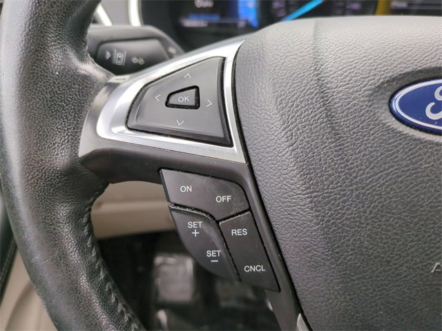 Used 2019 Ford Edge Titanium image 28