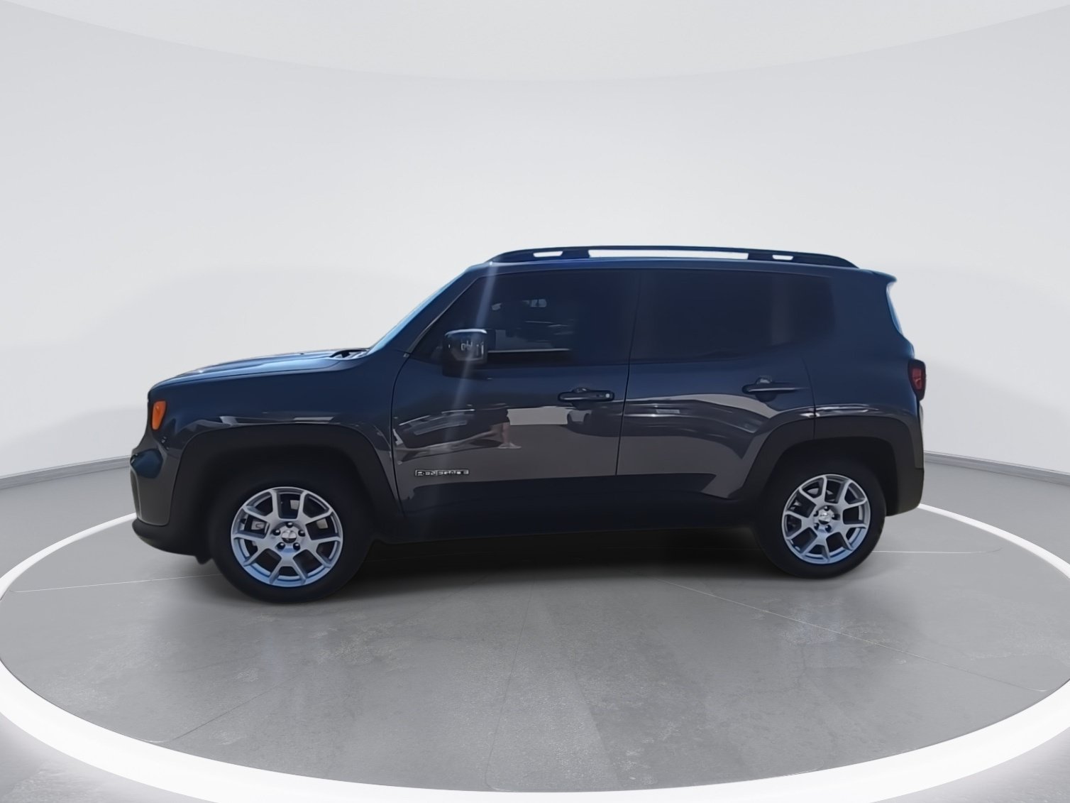 Used 2021 Jeep Renegade Latitude FWD image 5