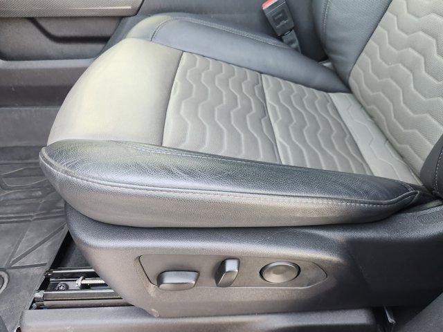 Used 2025 Chevrolet Silverado 1500 ZR2 image 26