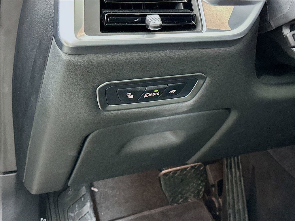 Used 2025 BMW X7 xDrive40i image 14