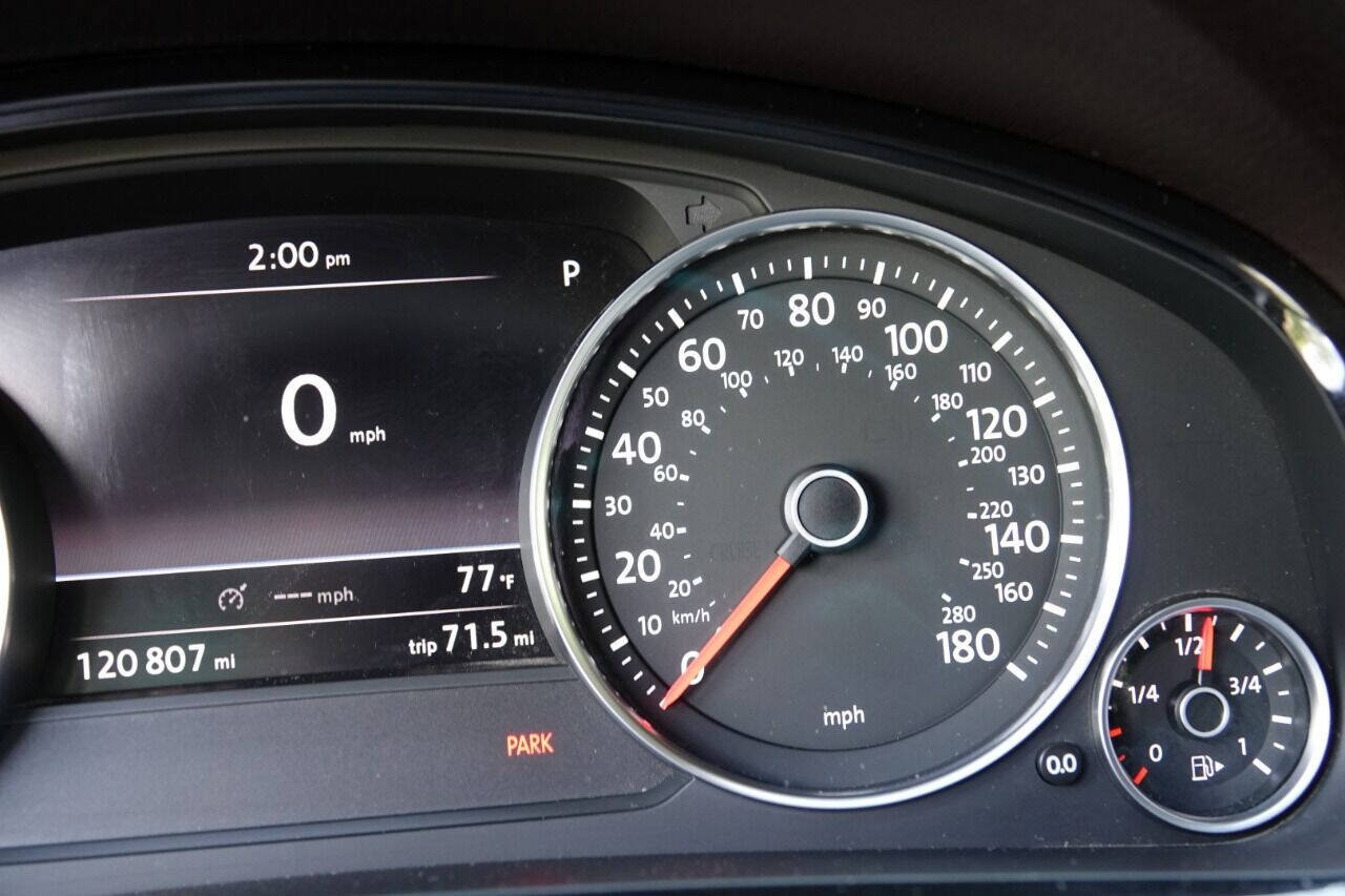 Used 2012 Volkswagen Touareg Sport AWD/4WD image 49