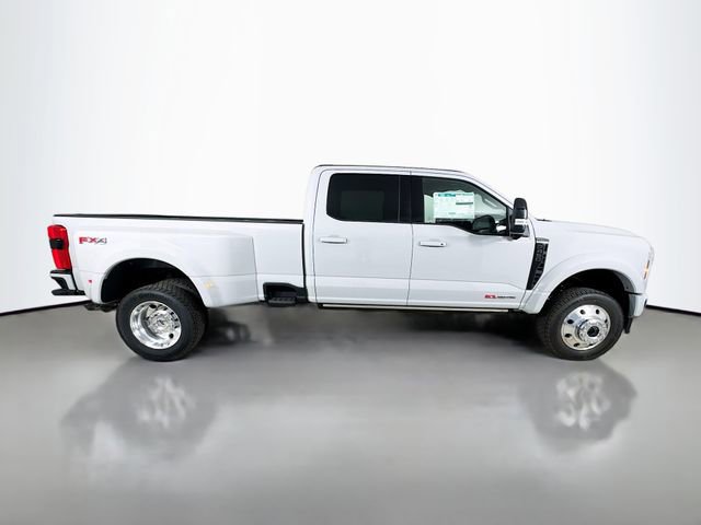 New 2025 Ford F450 Platinum w/ FX4 Off-Road Package image 8