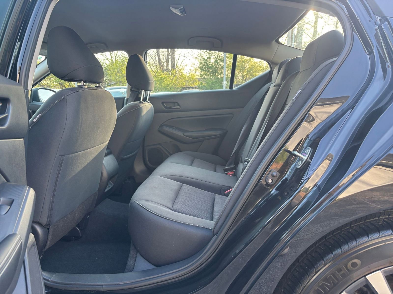 Used 2025 Nissan Altima 2.5 SV FWD image 24