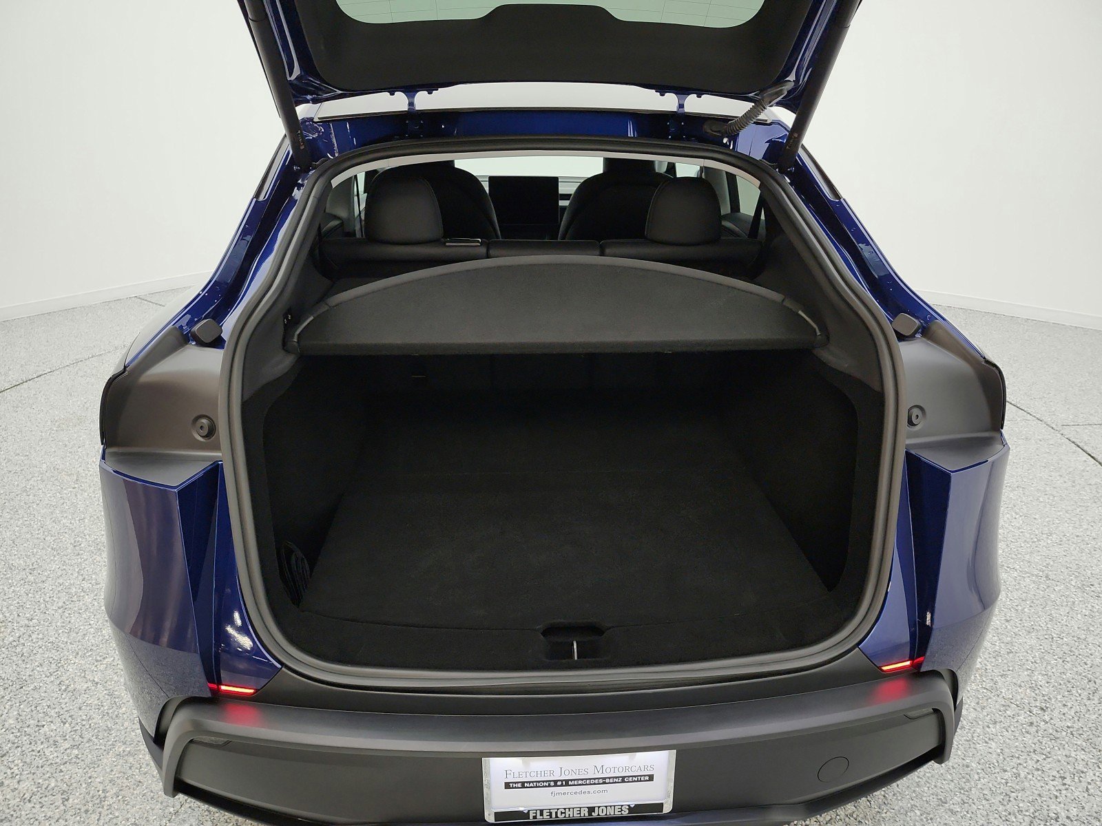 Used 2026 Tesla Model Y 2WD image 25