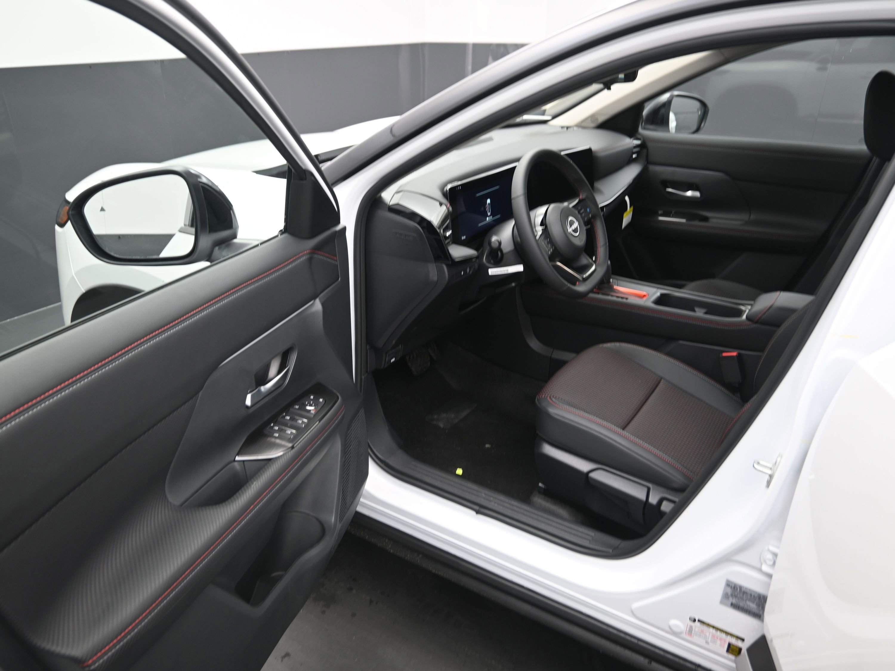 New 2026 Nissan Kicks SR image 10