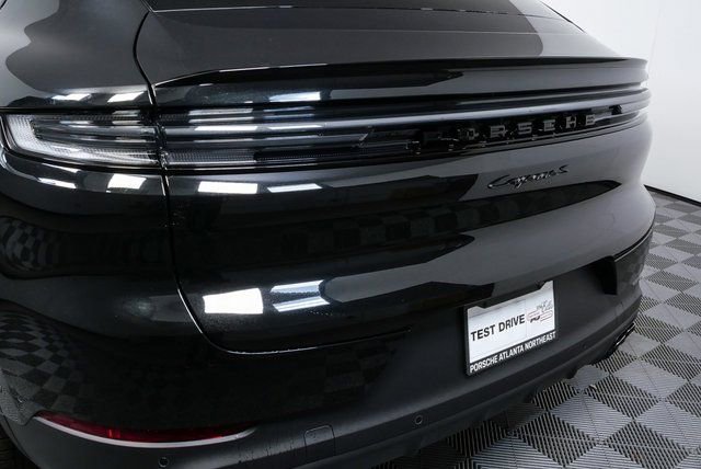 New 2026 Porsche Cayenne S image 36