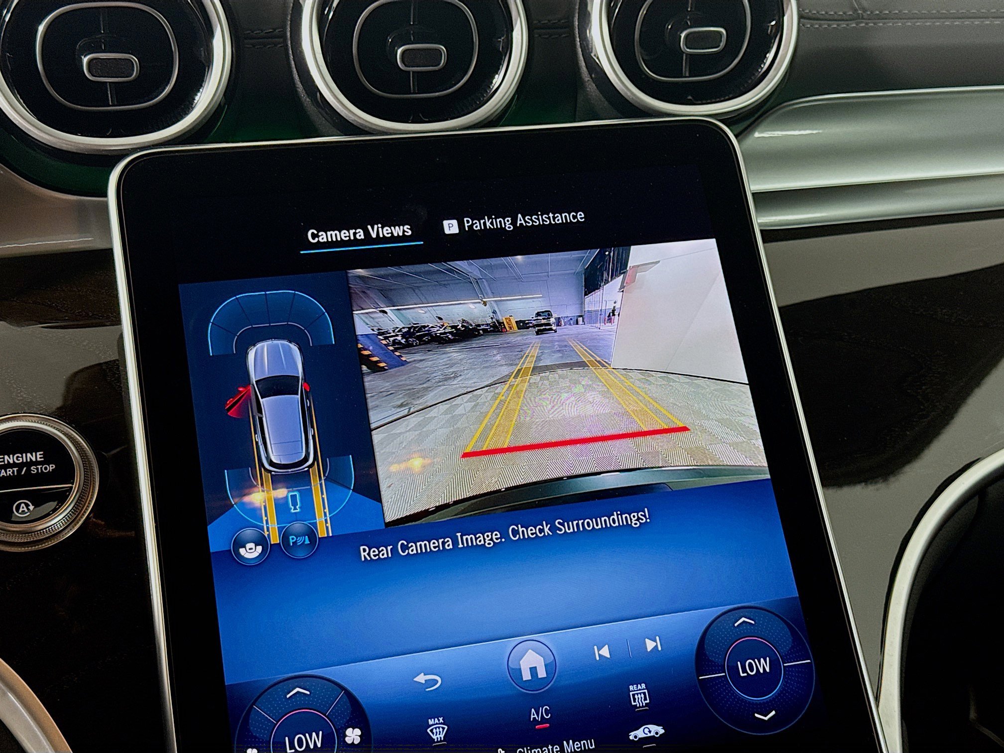 Used 2025 Mercedes-Benz GLC 300 4MATIC image 19