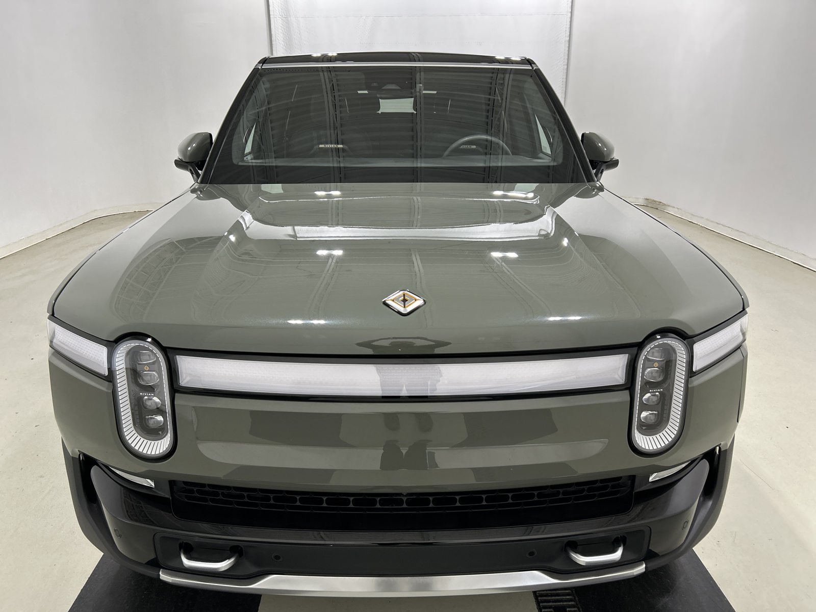 Used 2022 Rivian R1S Launch Edition Quad AWD/4WD image 8