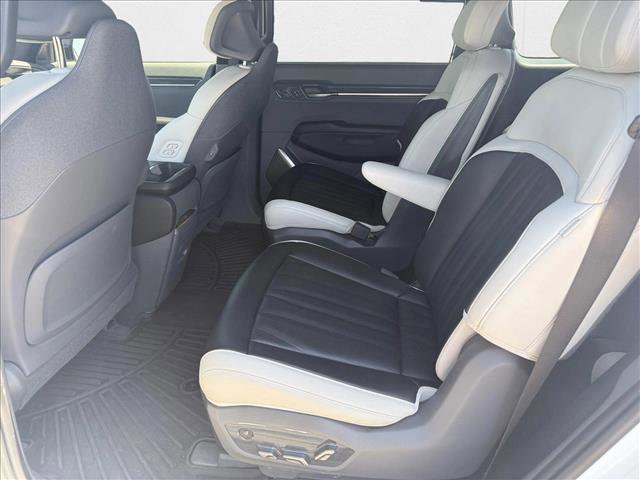 Used 2024 Kia EV9 GT-Line image 22