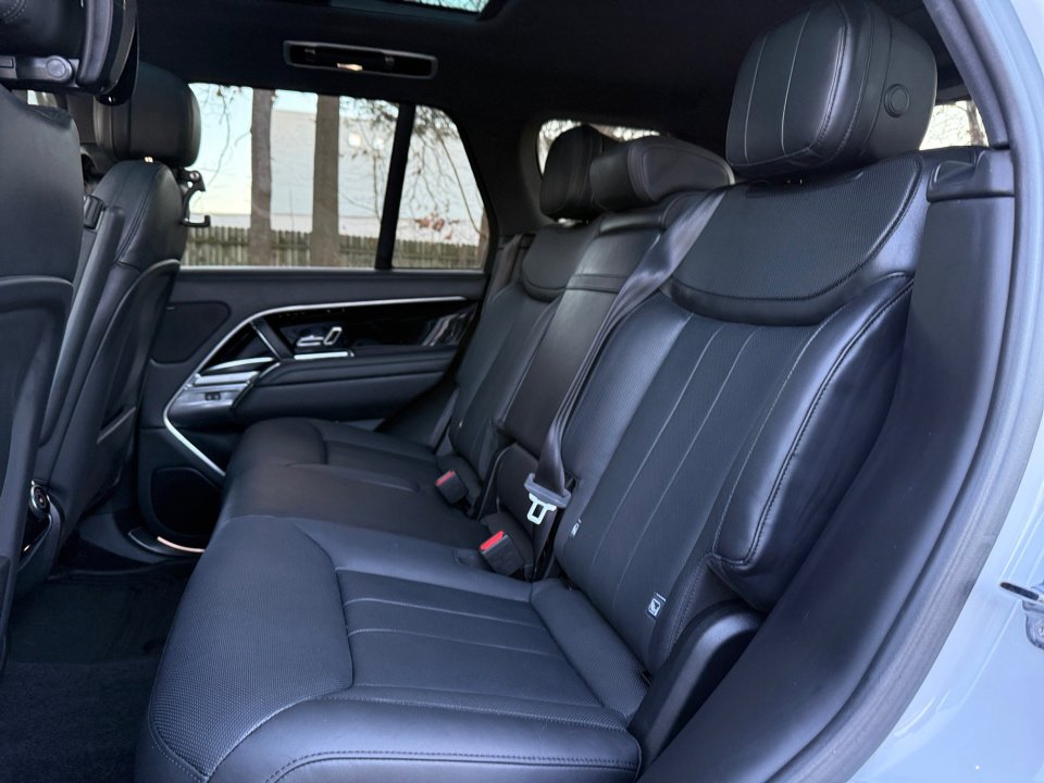 Certified 2023 Land Rover Range Rover SE AWD/4WD image 30
