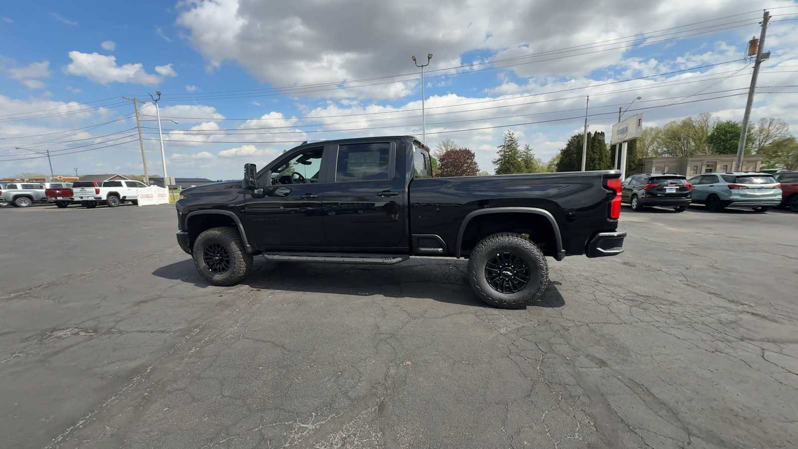 New 2026 Chevrolet Silverado 2500 ZR2 w/ LPO, Dark Essentials Package AWD/4WD image 5