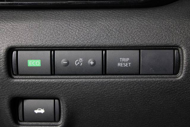 Certified 2024 Nissan Sentra SR FWD image 24