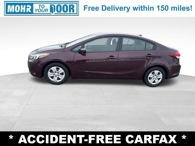 Used 2017 Kia Forte LX image 2