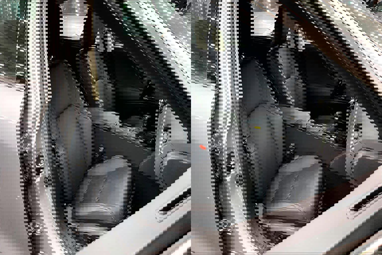 Used 2025 Lexus ES 300h w/ Premium Package image 8