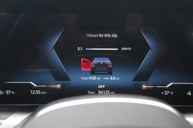 Used 2025 BMW i7 xDrive60 image 16