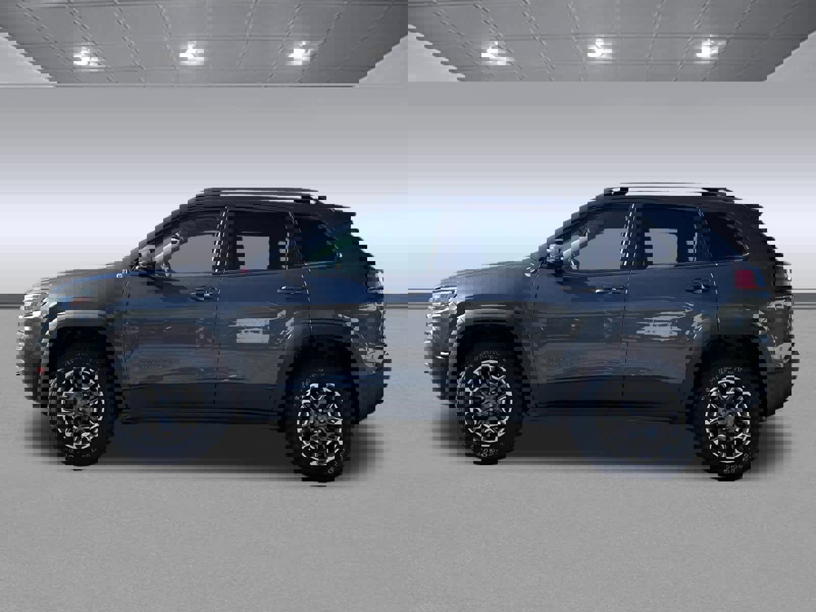 Used 2020 Jeep Cherokee Trailhawk image 4