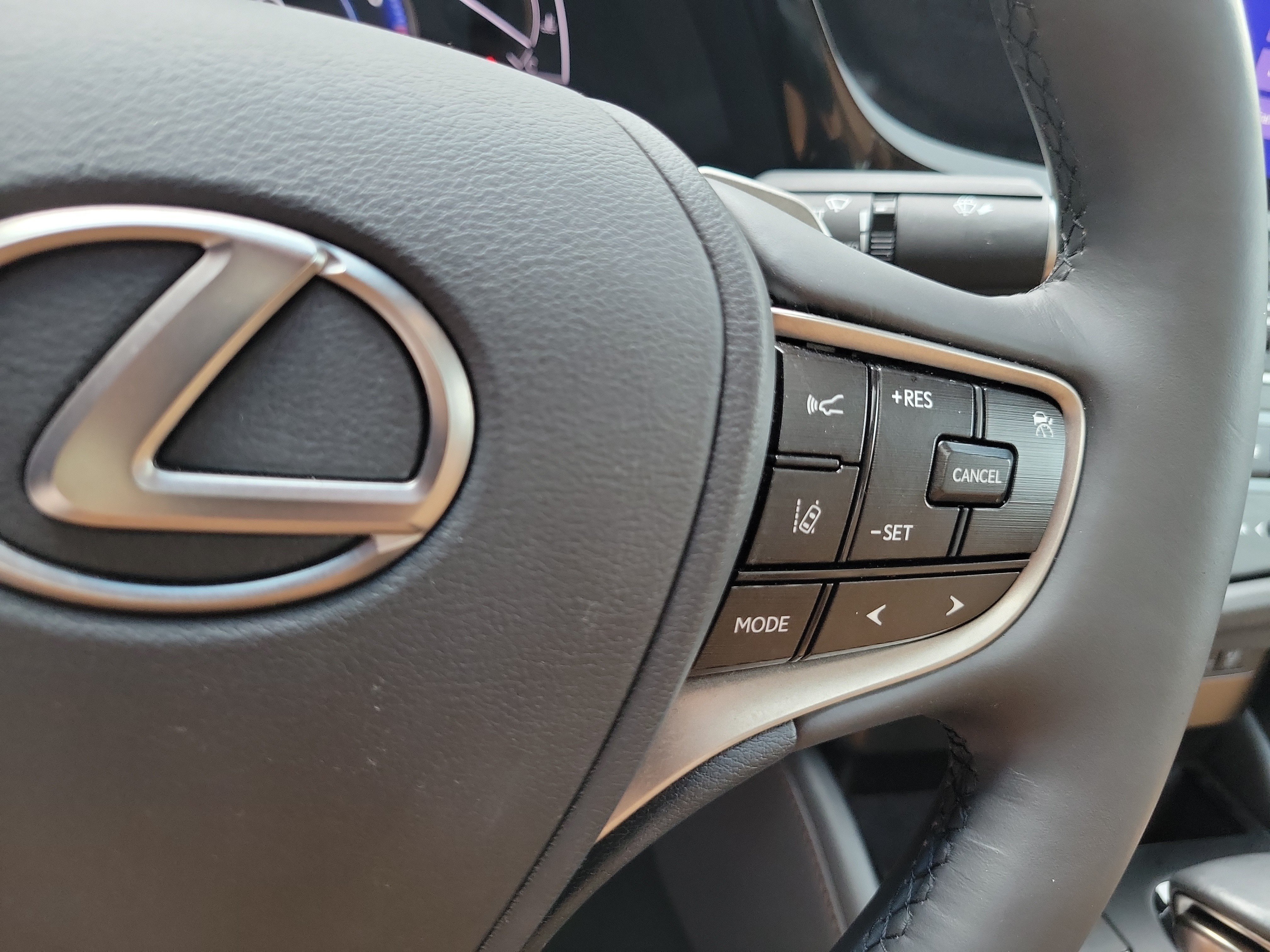 Used 2024 Lexus ES 350 w/ Premium Package FWD image 26