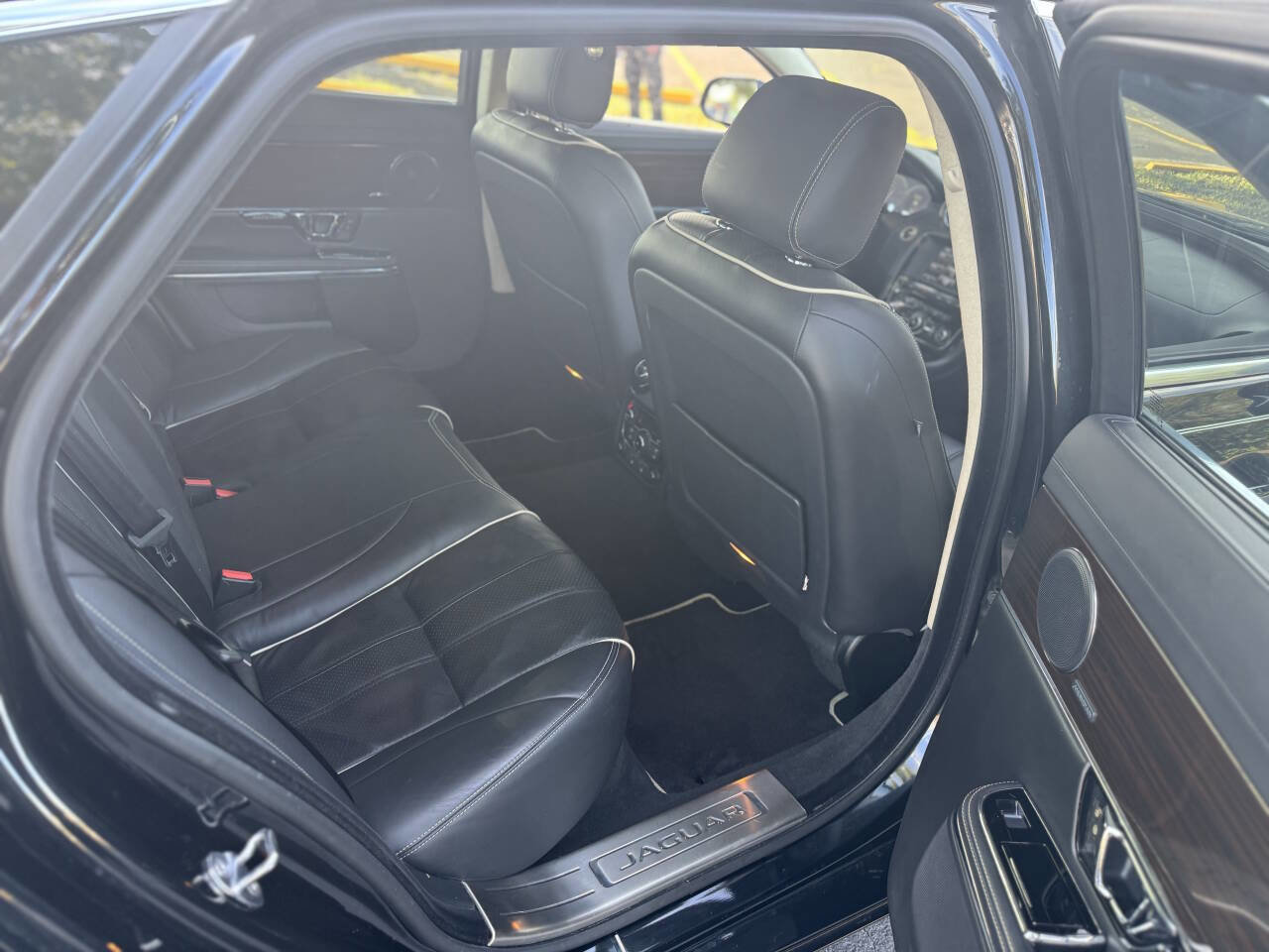 Used 2014 Jaguar XJ L Portfolio image 3