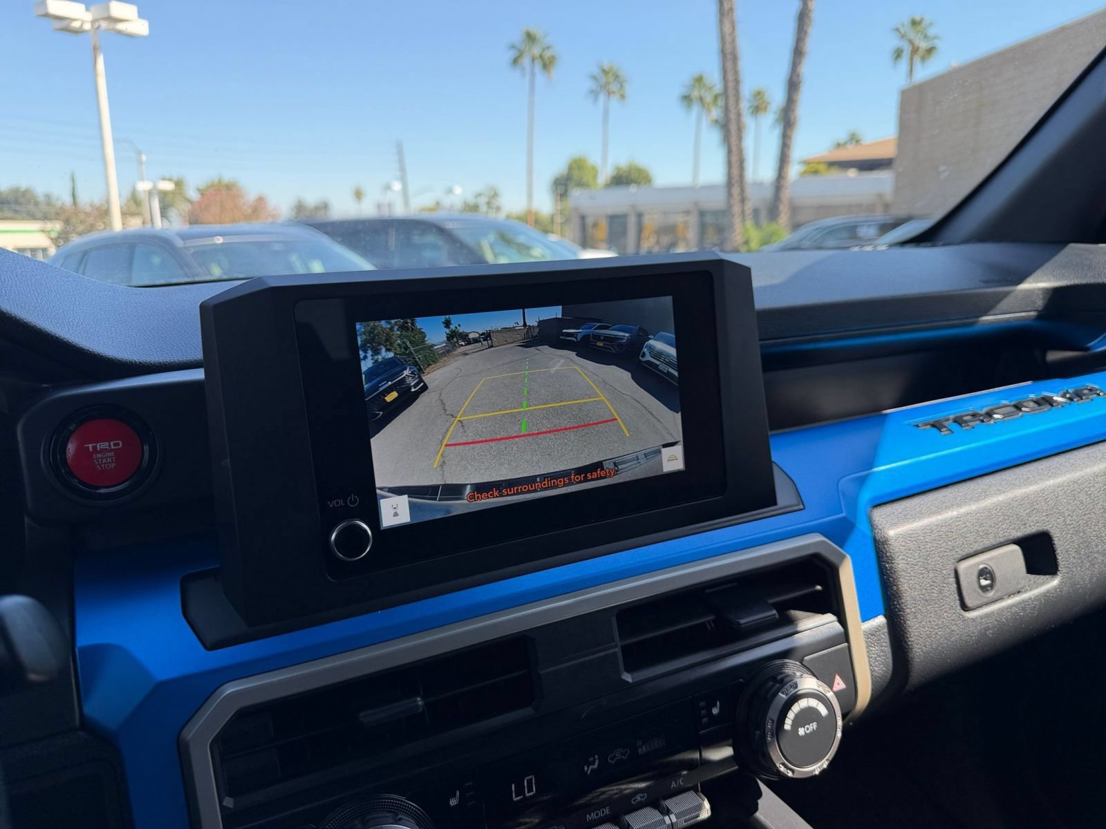 Used 2025 Toyota Tacoma TRD Off-Road AWD/4WD image 21