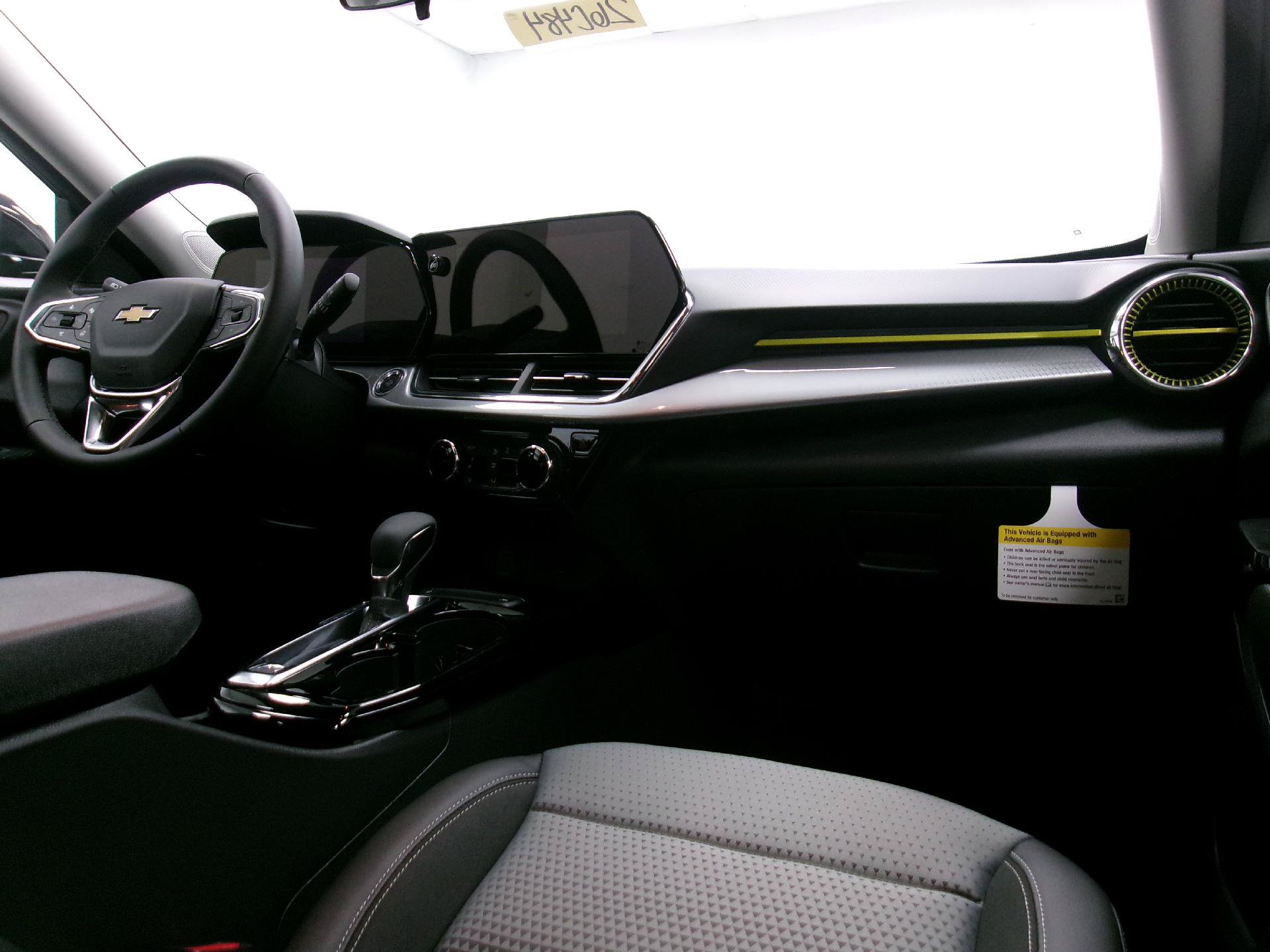 New 2026 Chevrolet Trax LT w/ Driver Confidence Package FWD image 3